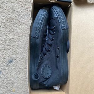 Black converse